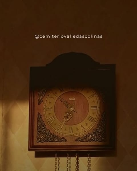 Publicação de 3 de setembro no Instagram @cemiteriovalledascolinas